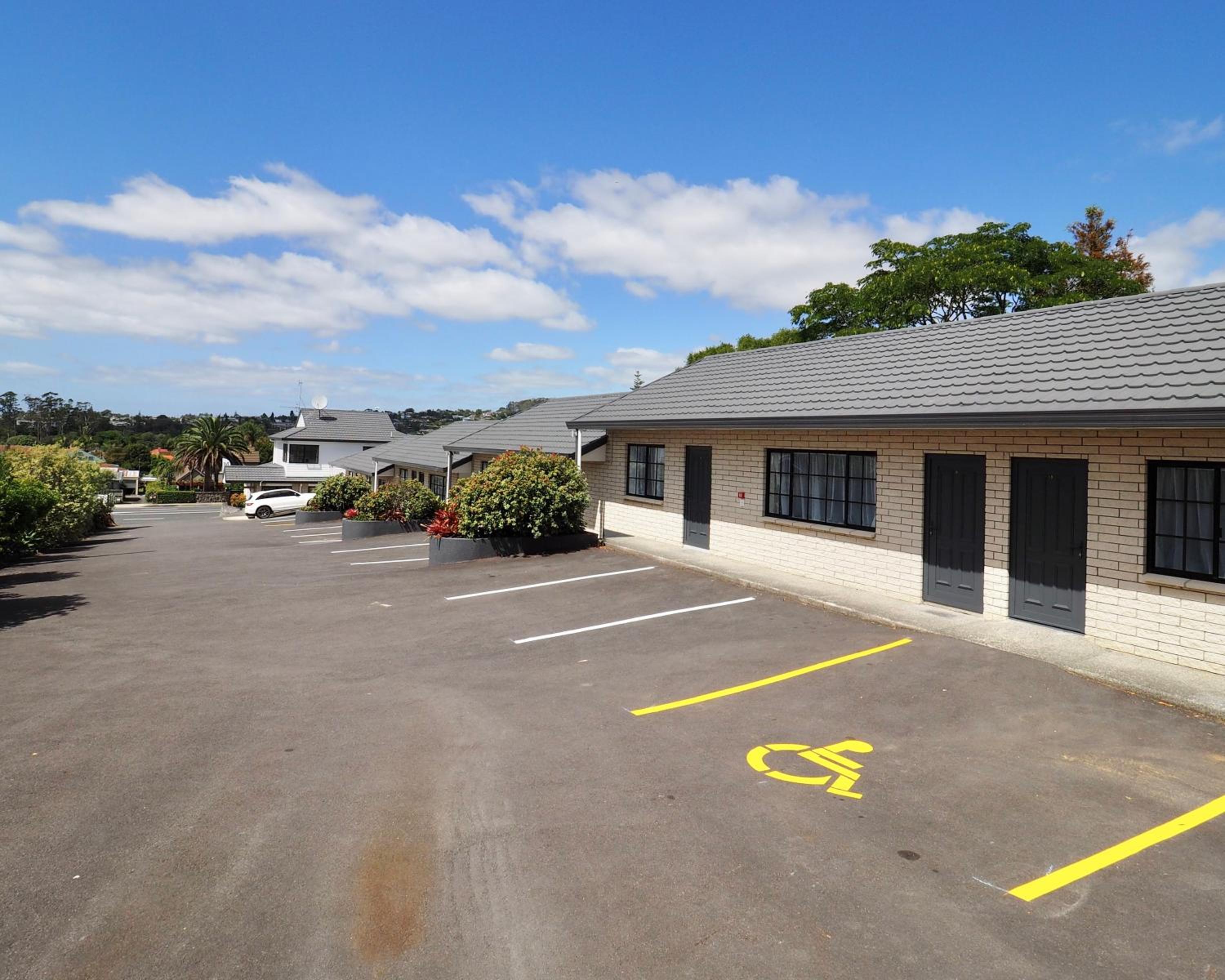 BK's Pohutukawa Lodge