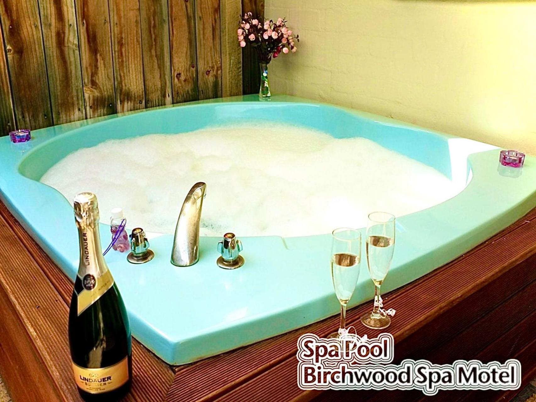 Birchwood Spa Motel