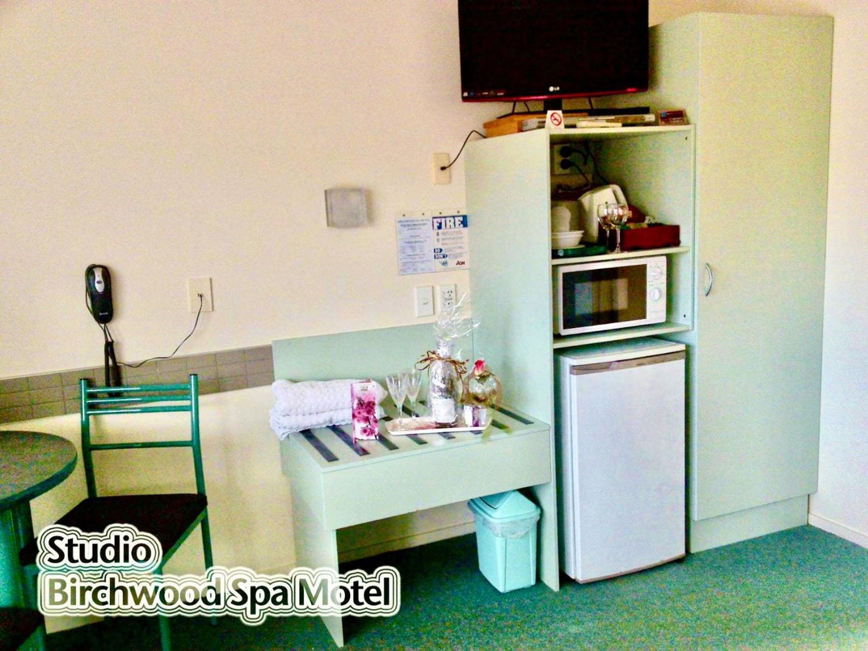 Birchwood Spa Motel
