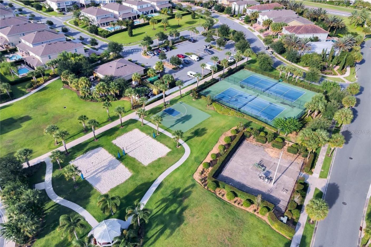 Family Themed House Close to Disney with Private Pool and Huge Backyard
