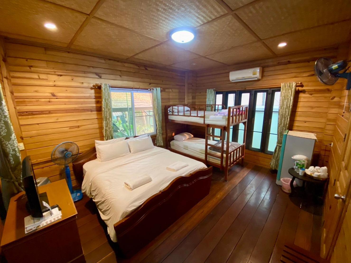 Baan Soontree Resort
