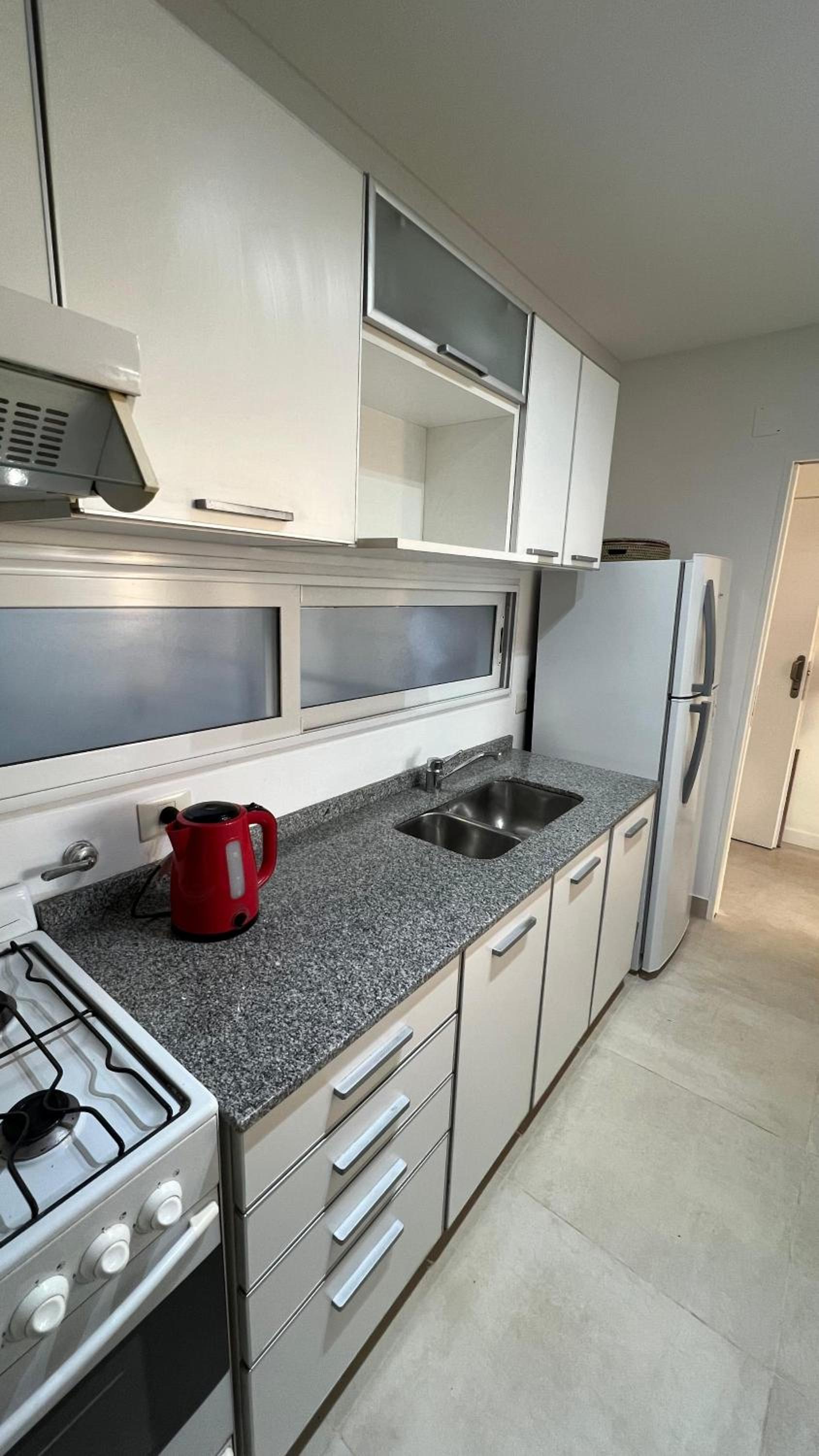 Luminoso departamento con cochera en San Isidro