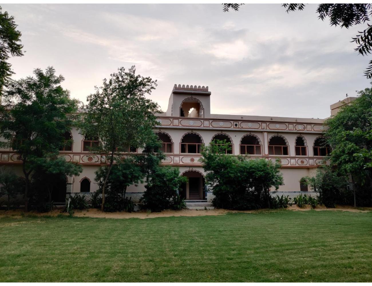 The Bhawani Kothi, Churu view 5