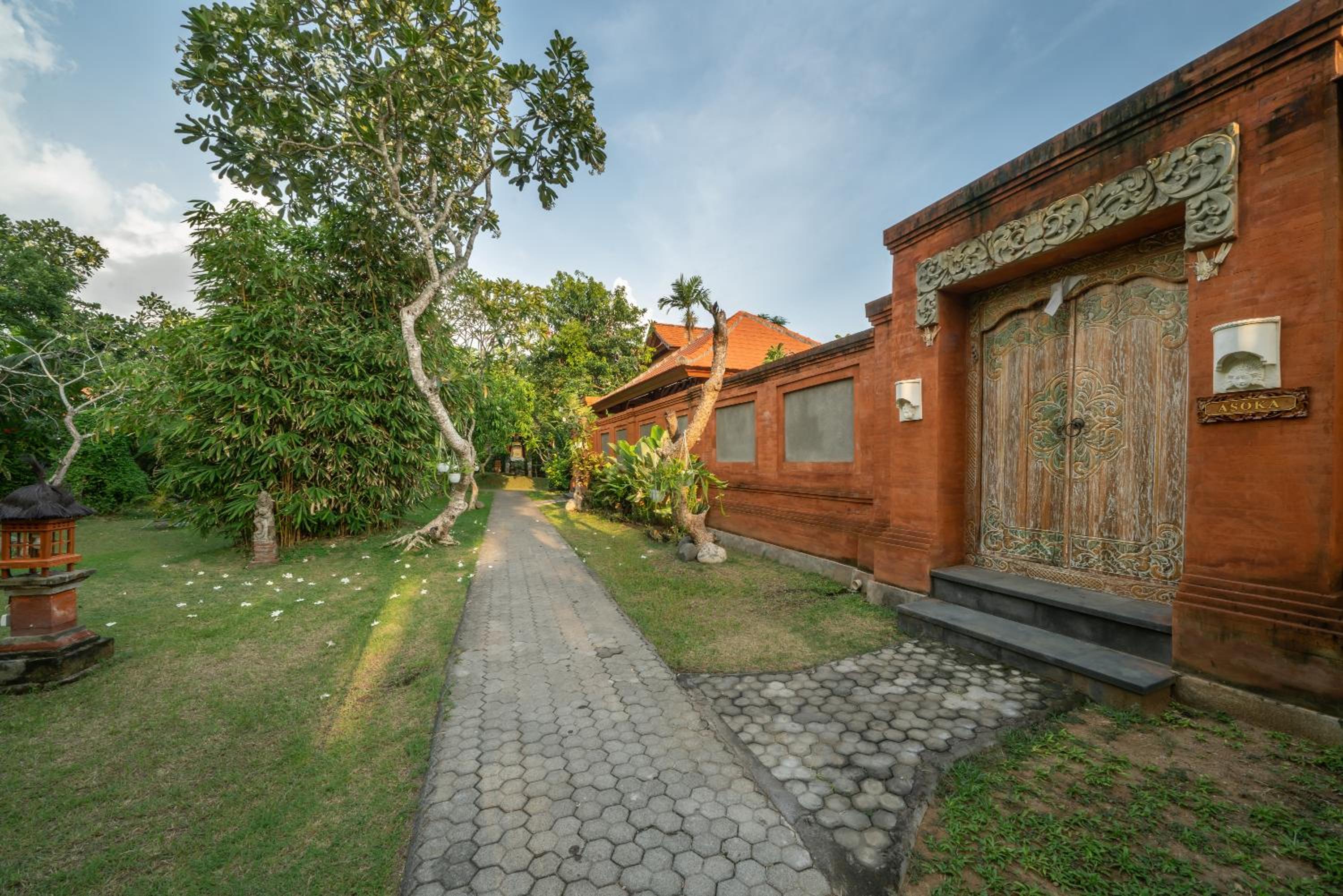 Three Brothers Bali Legian Bungalows & Villas