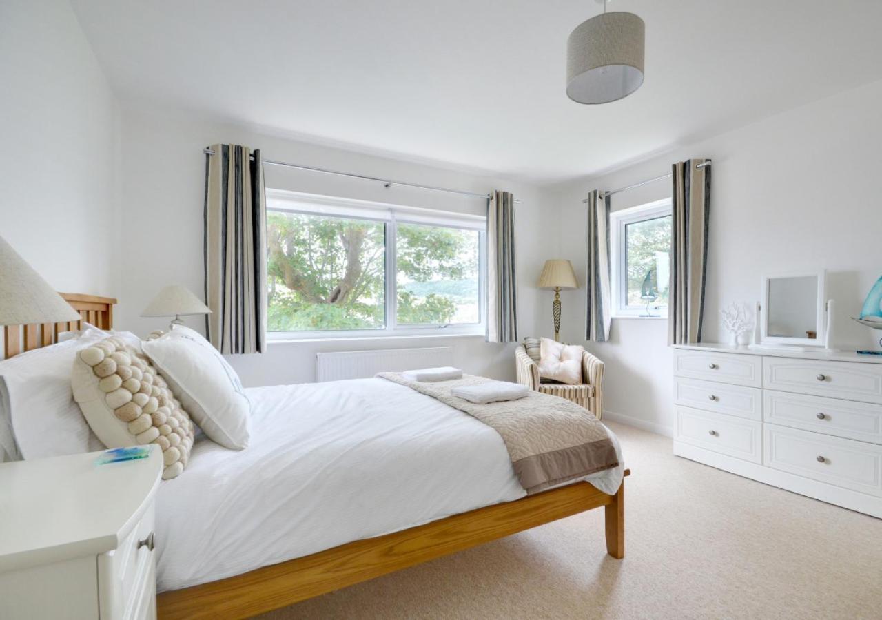 4 Bed in Ilfracombe oc-autumn