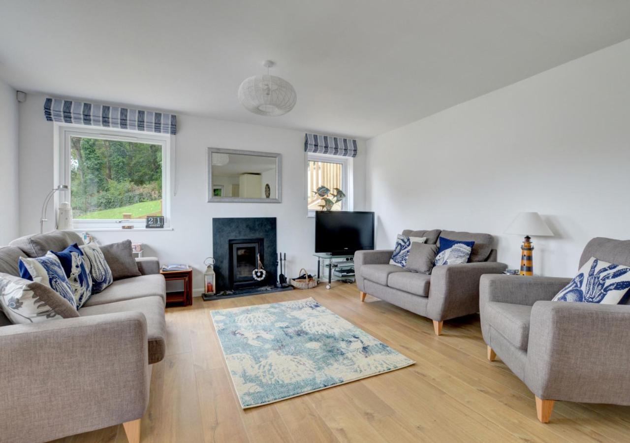 4 Bed in Ilfracombe oc-autumn