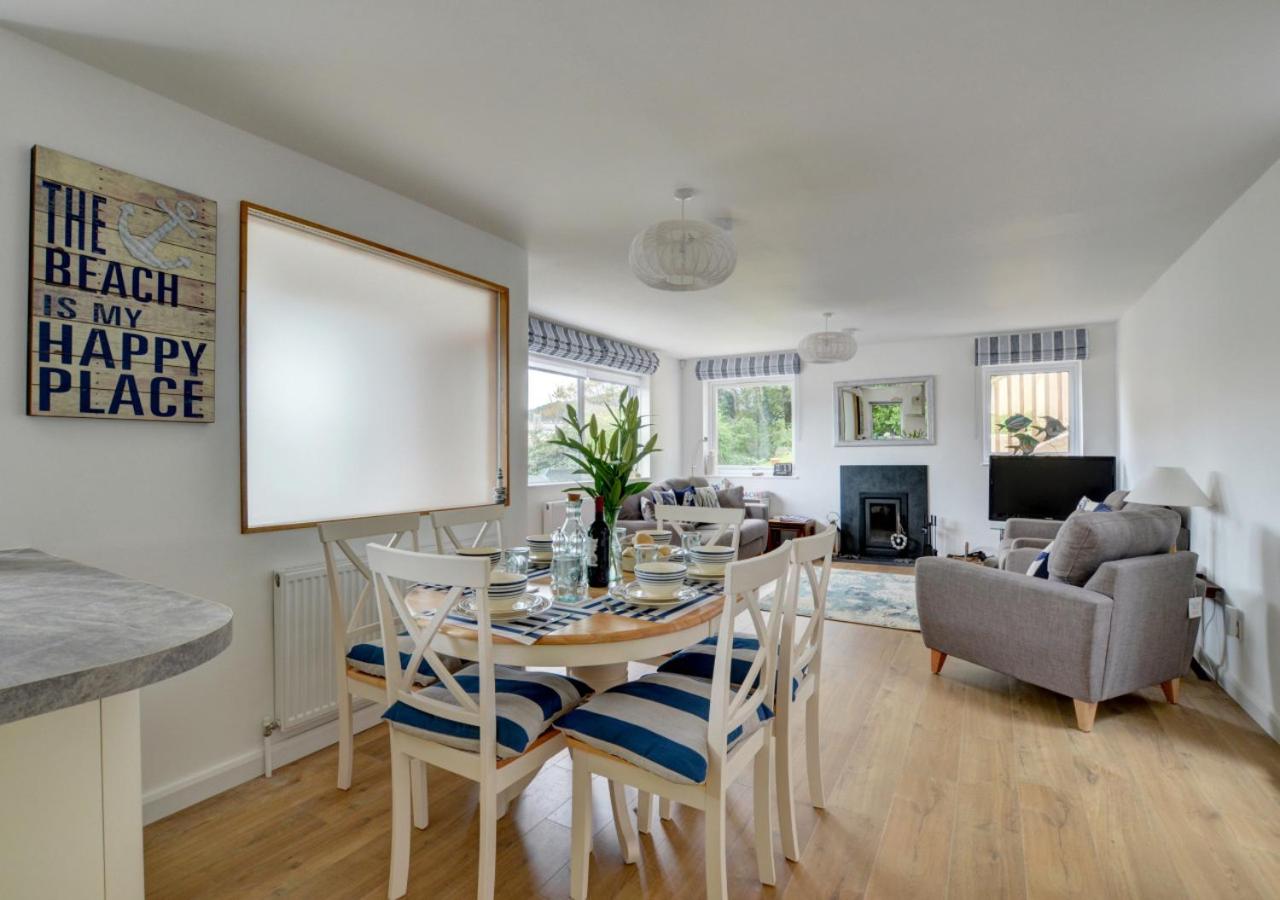 4 Bed in Ilfracombe oc-autumn
