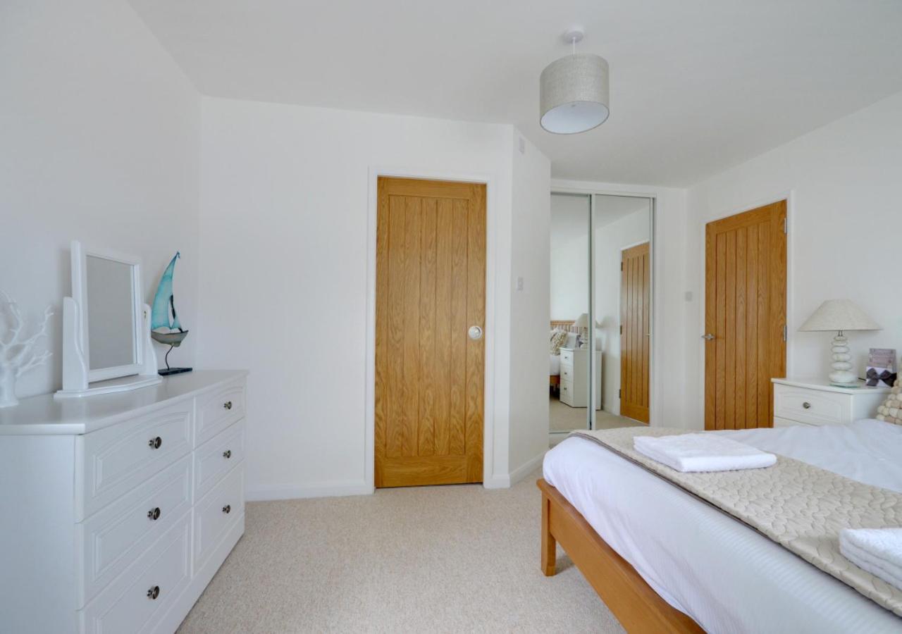 4 Bed in Ilfracombe oc-autumn
