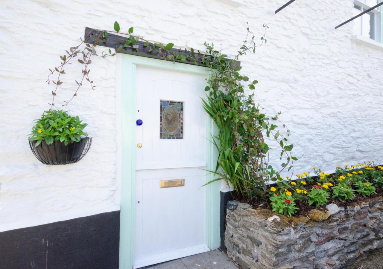 2 Bed in West Looe oc-l30054