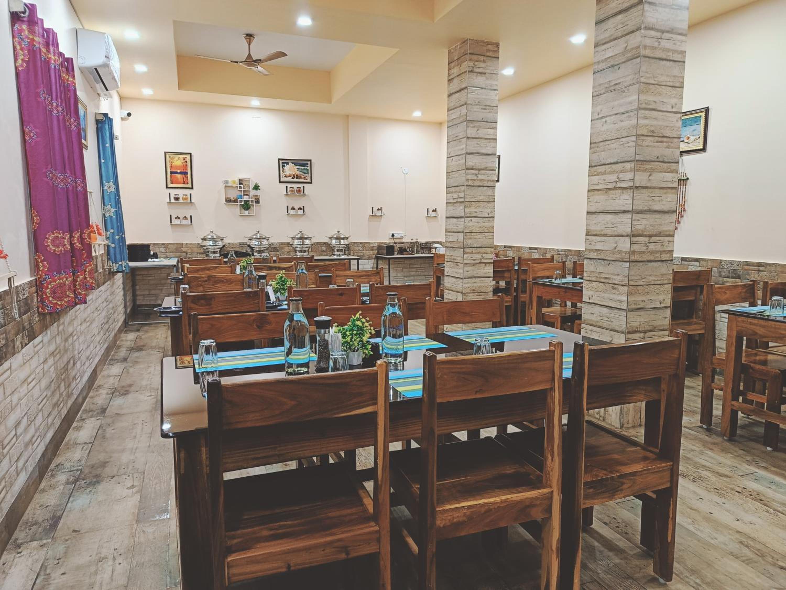 Hotel Silicon Inn - Puri -Near Sea Beach -Lift- Wifi -Restaurant- with Parking- Facilities- By Morservices view 3
