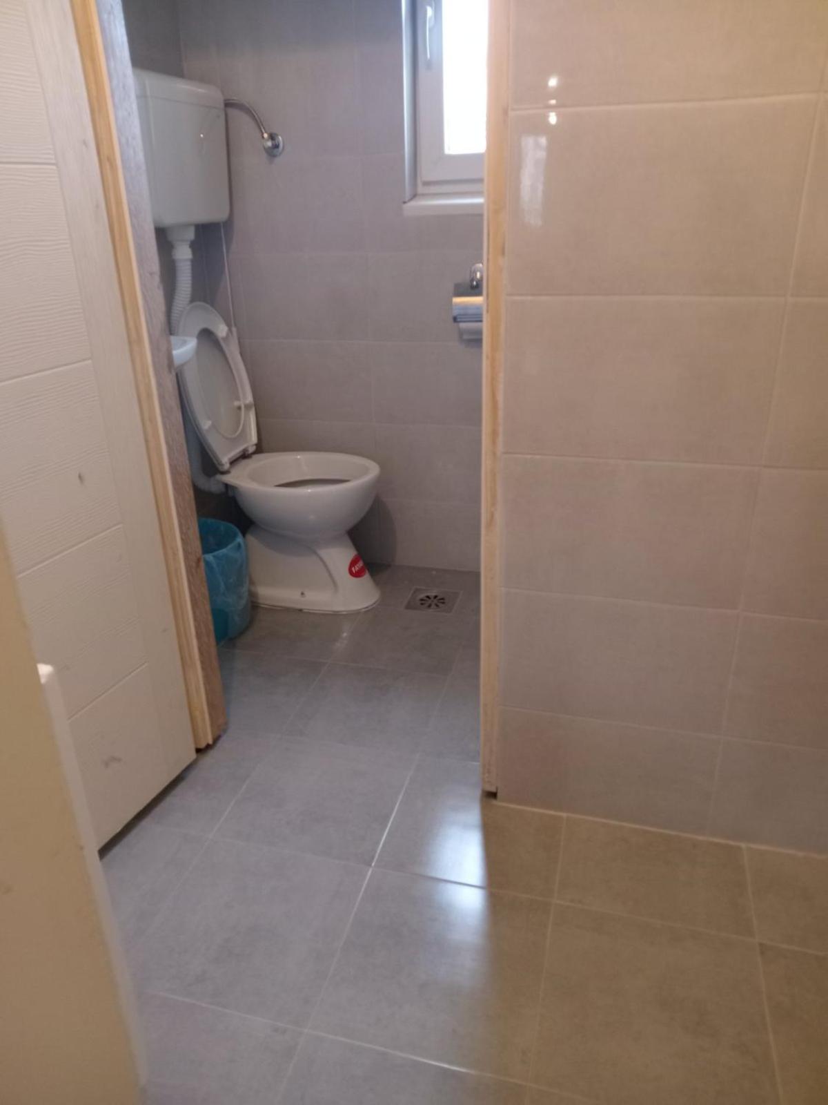 Kuća u selu sa bazenom i teniskim terenom za aktivan odmor