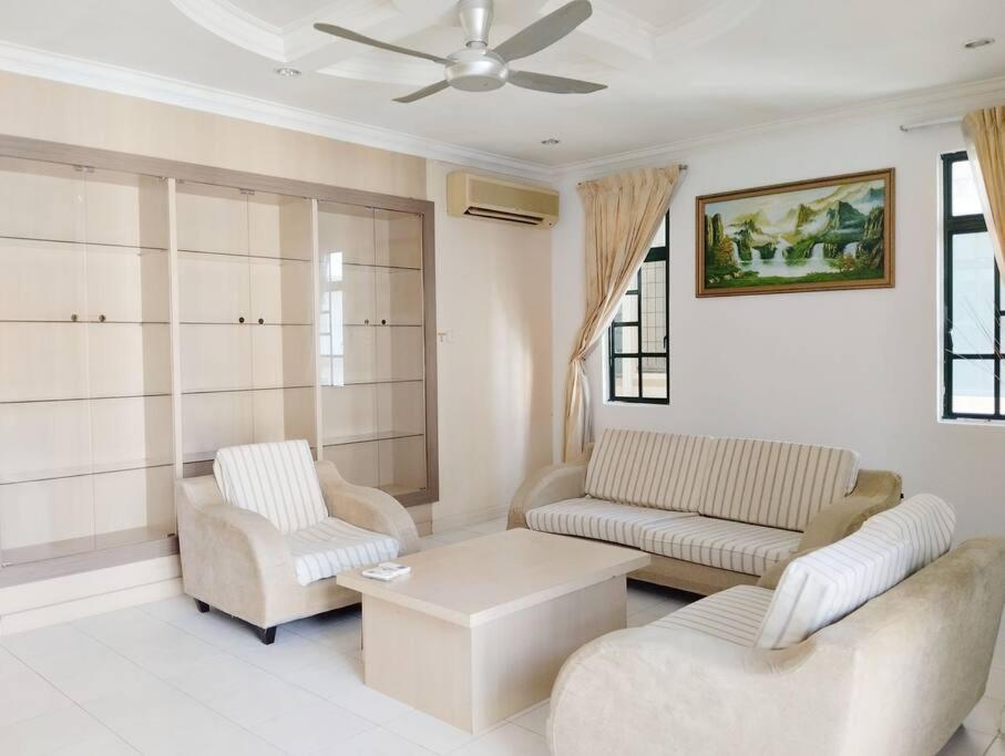 Spacious & Cozy Riverine Getaways photo 8