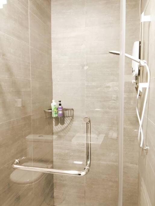 Business Getaways Suite 3 pa @ Riverine Kuching photo 2