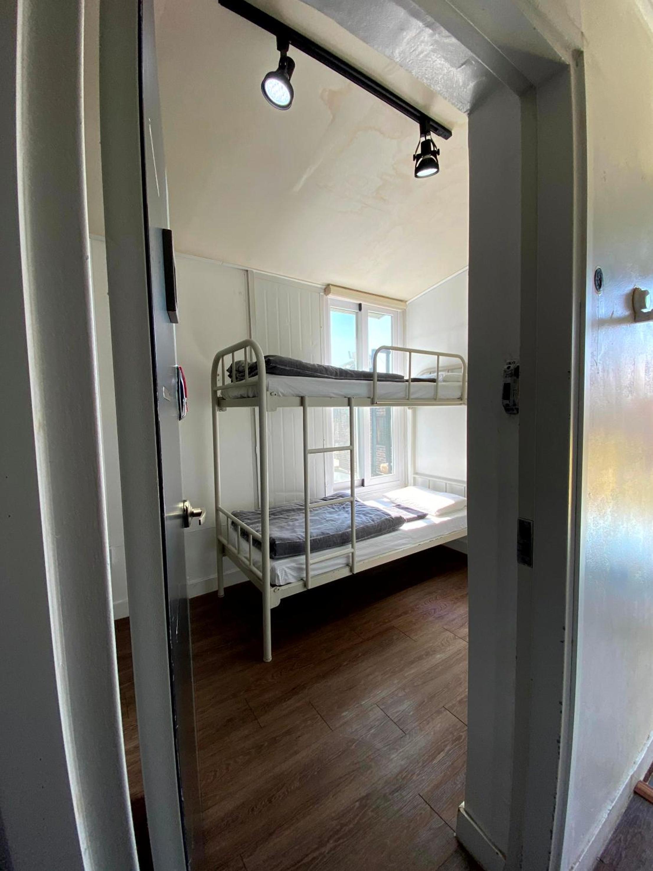 Itaewon Yellow Guesthouse view 5