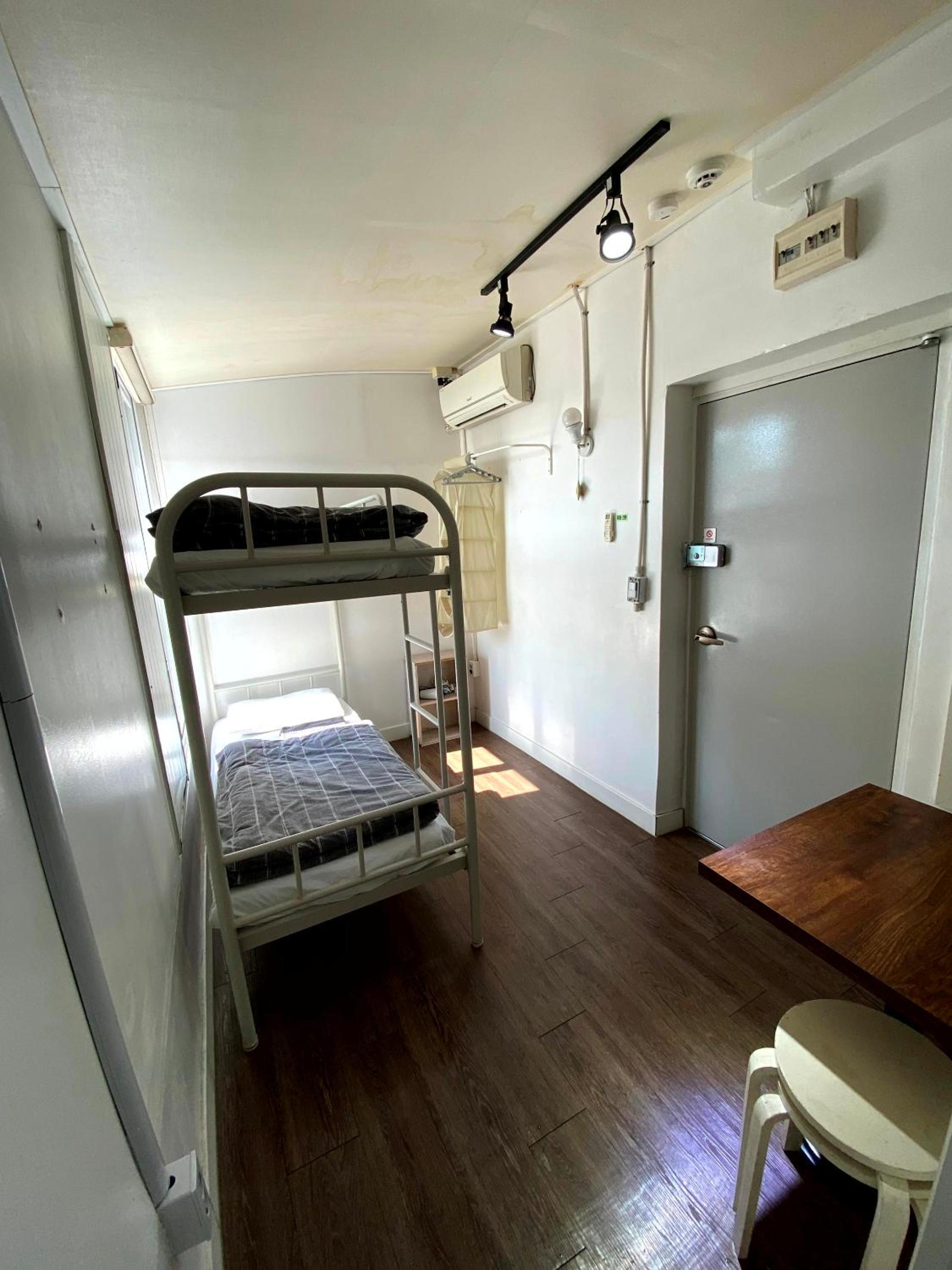 Itaewon Yellow Guesthouse view 4
