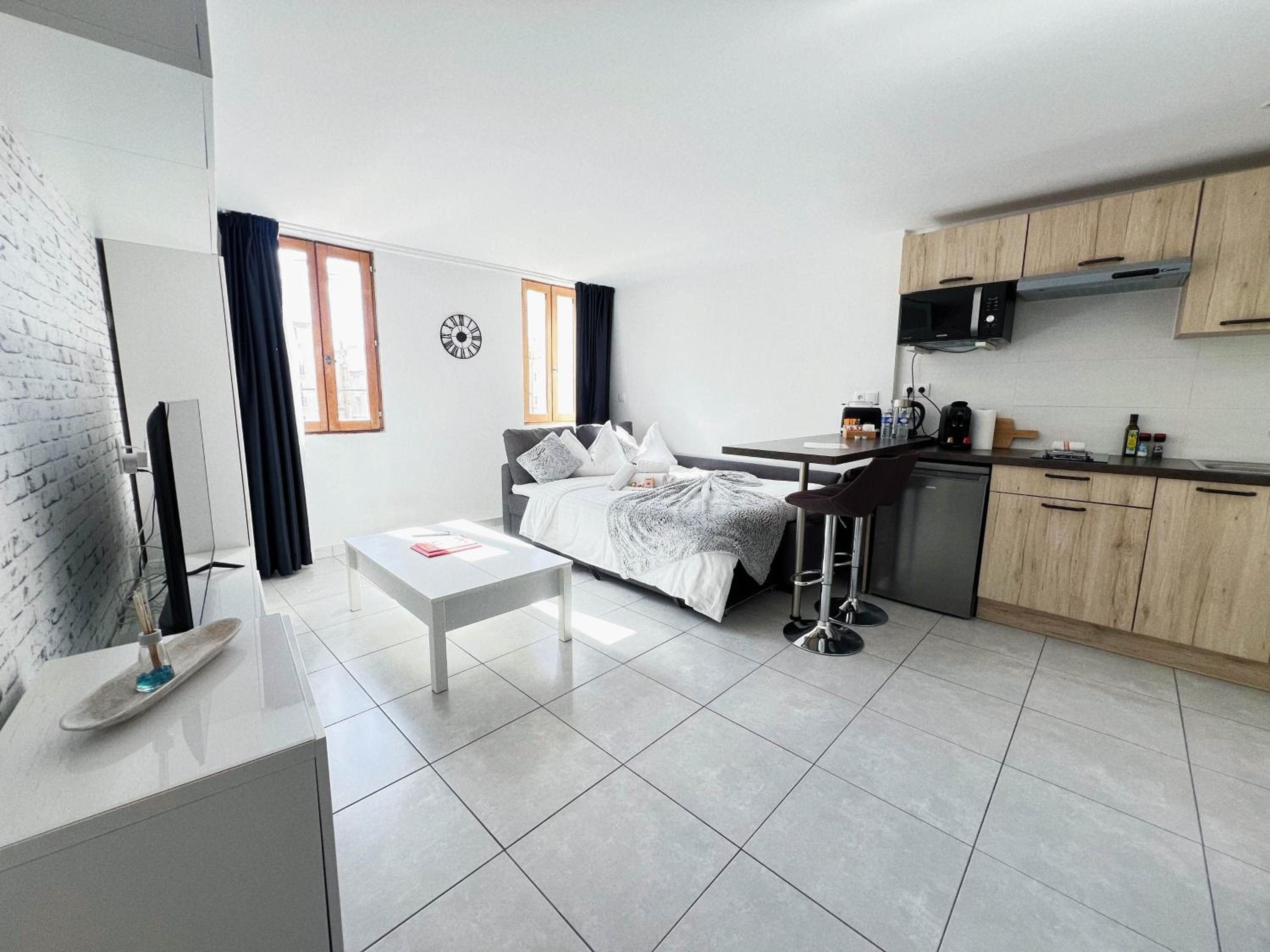 Domus Via Domitia, photo 42