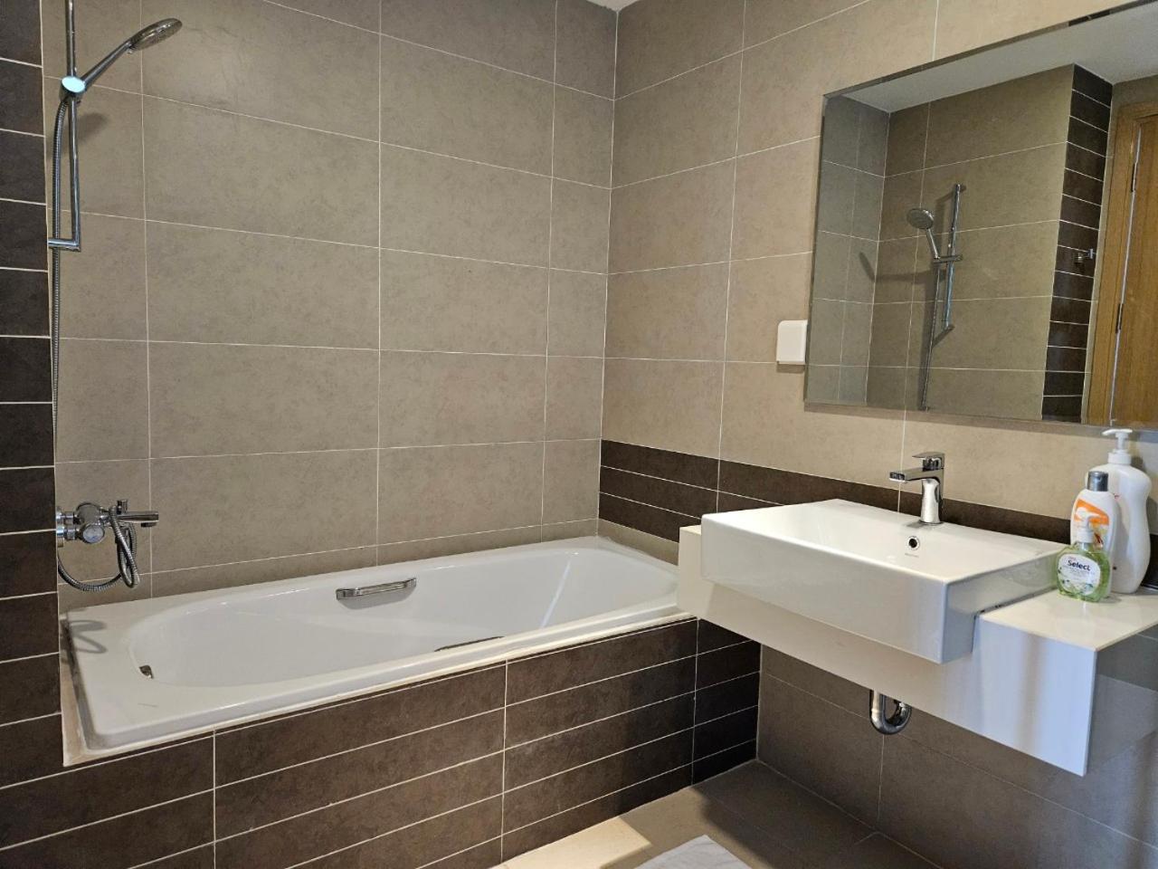 Le May Home Rivergate Luxury Apartment Near Ben Thanh
