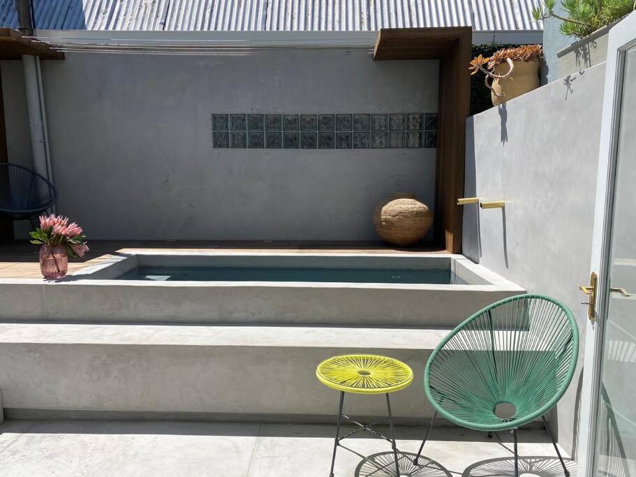 Victorian Townhouse with Table Mountain Views view 4