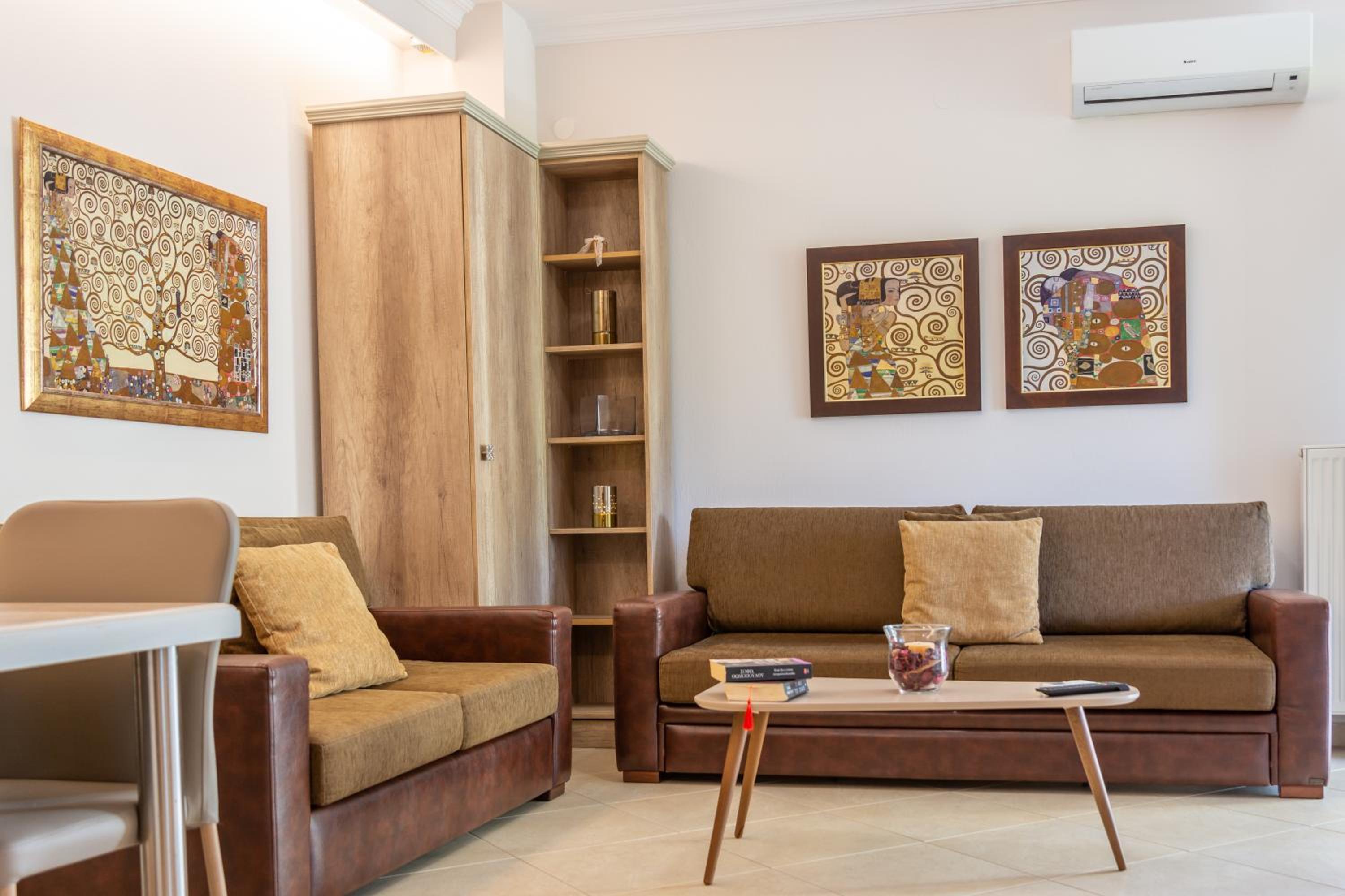 Mandani Villa Luxury Apartments