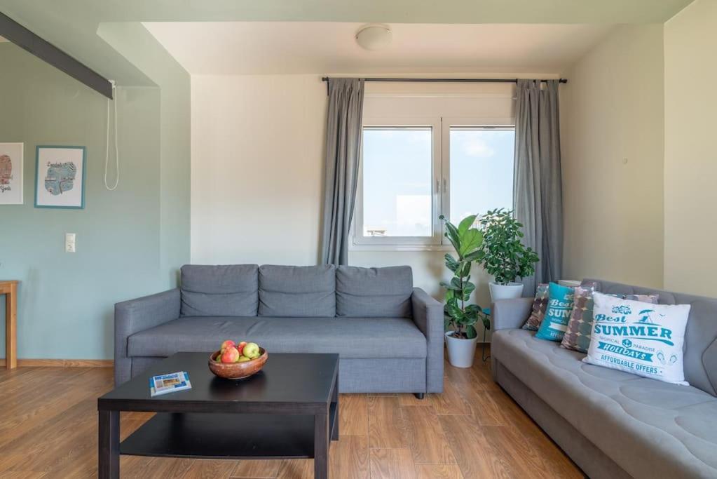 Agapi's Seaside Apt in Heraklion