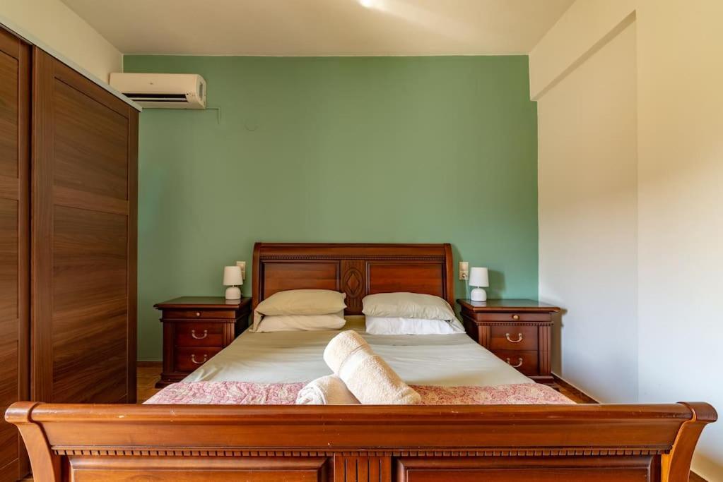 Agapi's Seaside Apt in Heraklion