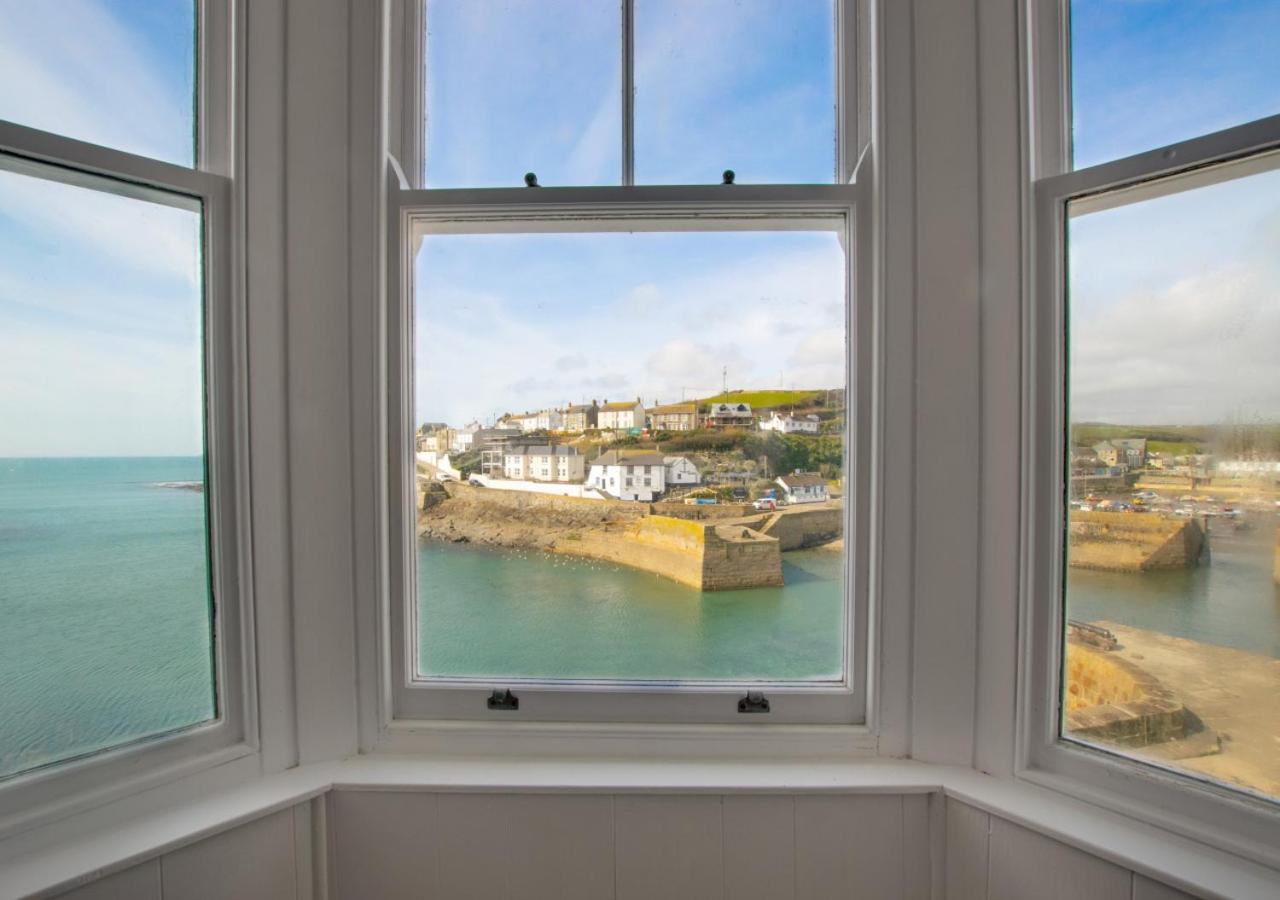 3 Bed in Porthleven oc-7bayvi