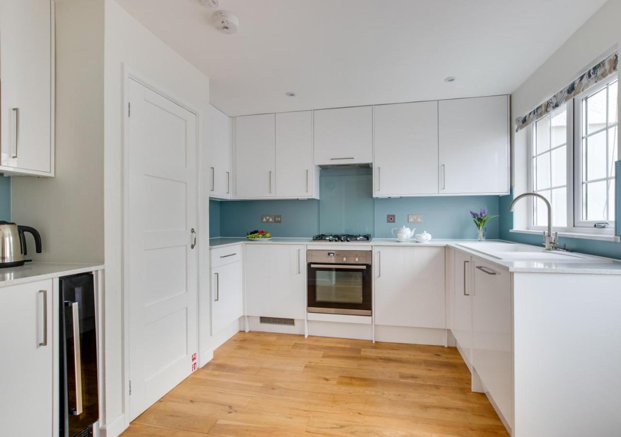 3 Bed in Padstow oc-p00175