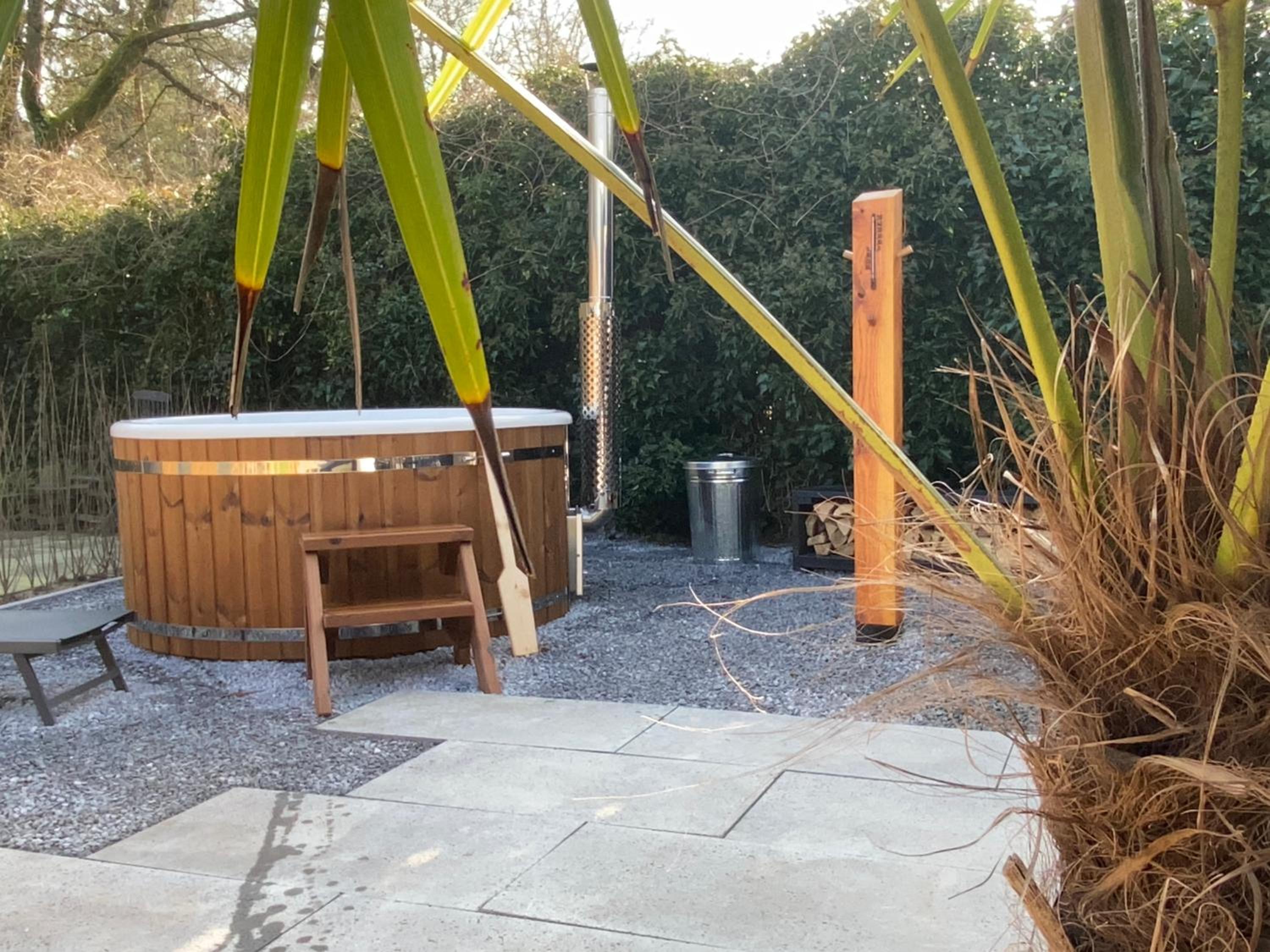 Luxe 4- persoons Veluwelodge met hottub in Ermelo! view 4
