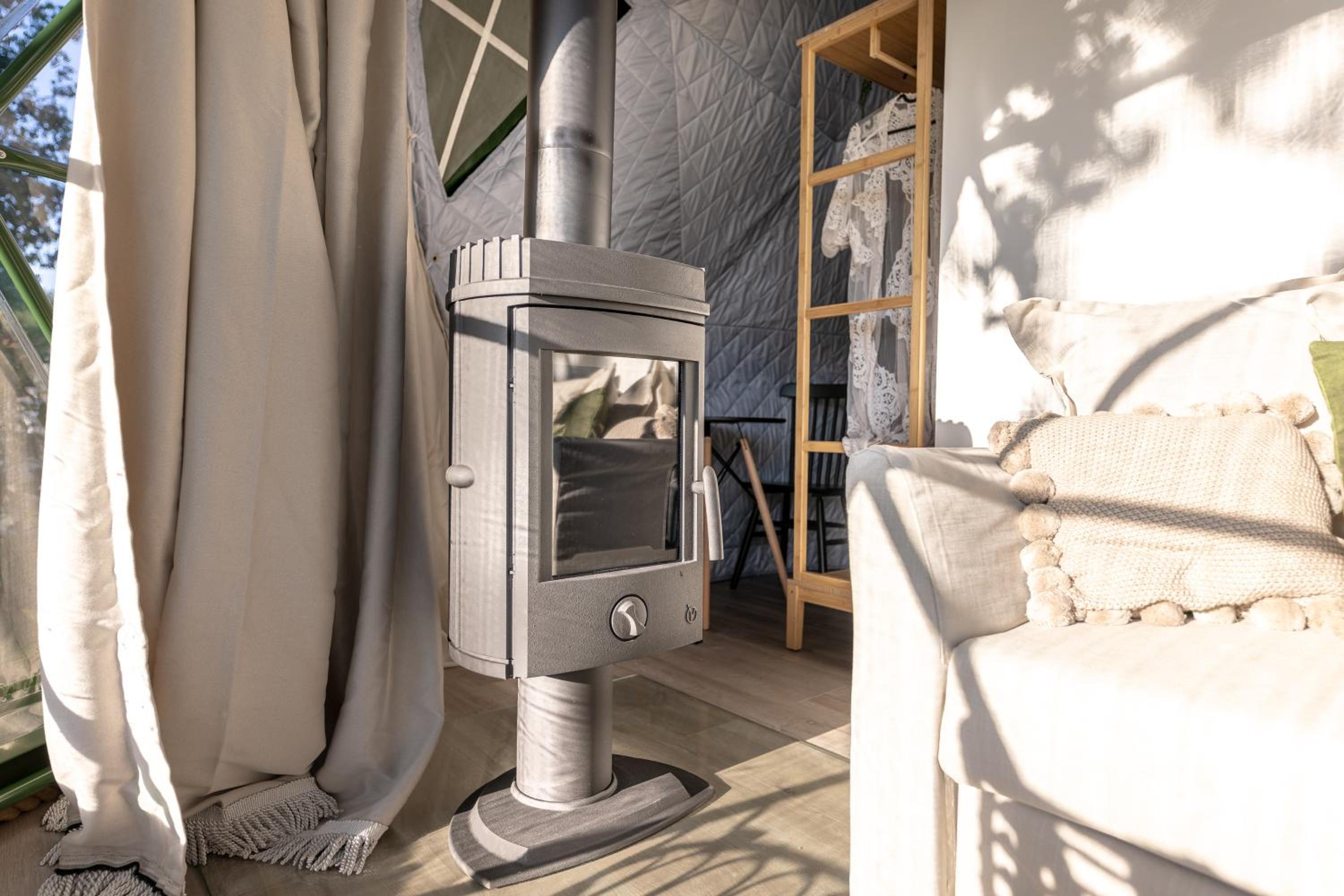 Unique Escape Glamping in the Heart of Prague with Hot Tub and Vysehrad Castle View