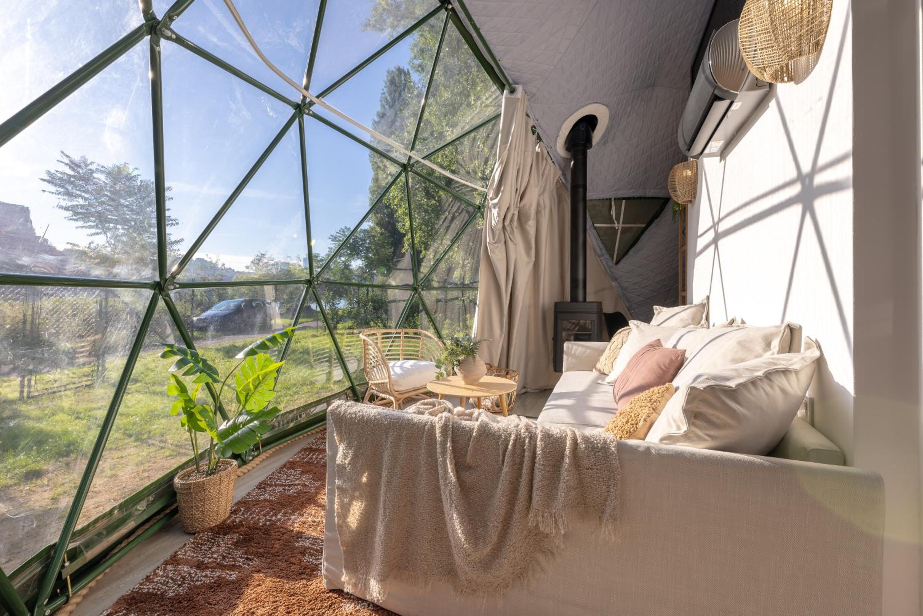 Unique Escape Glamping in the Heart of Prague with Hot Tub and Vysehrad Castle View