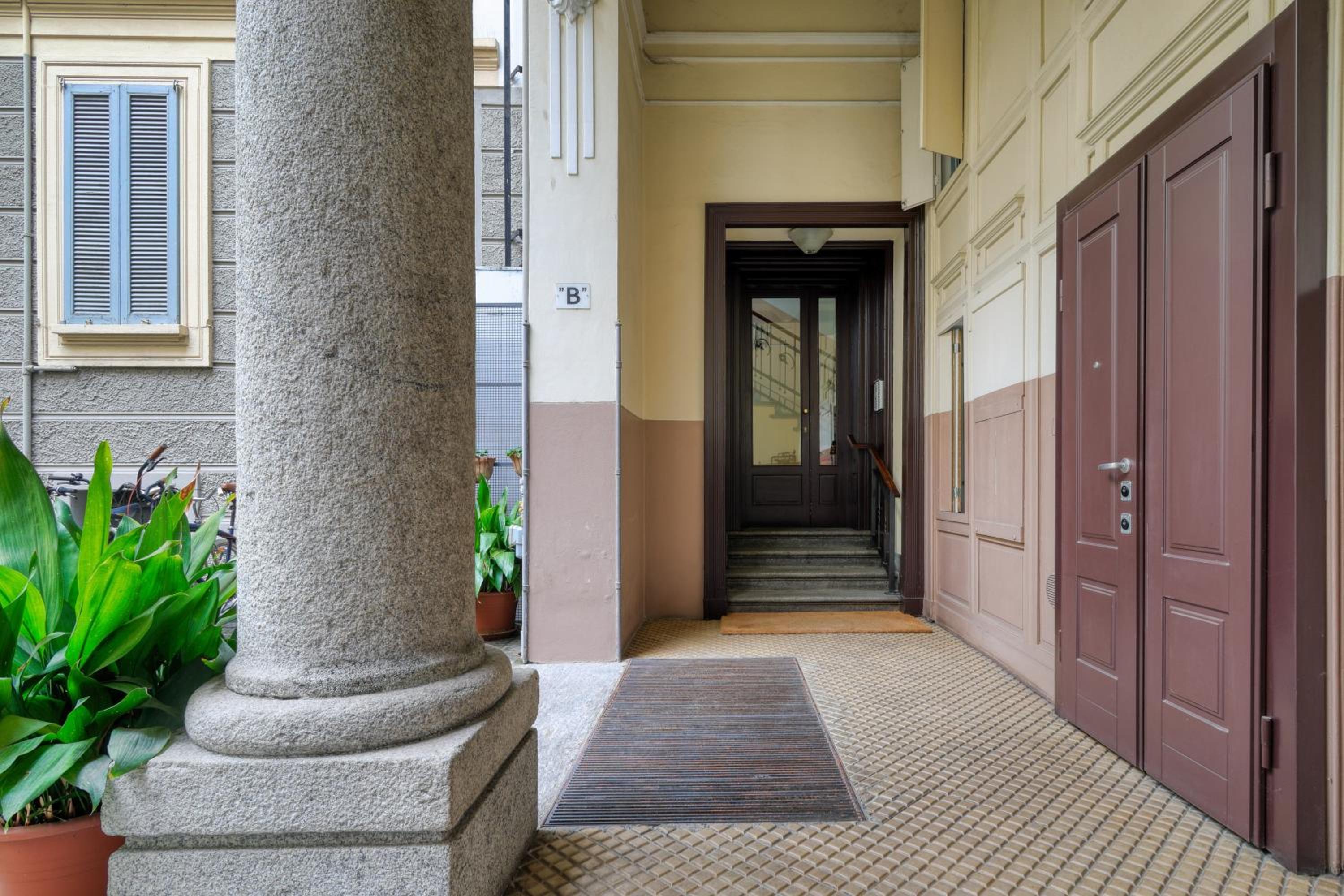 Just Urban Stays - Charming 2BR in Historic Building - M1 Wagner