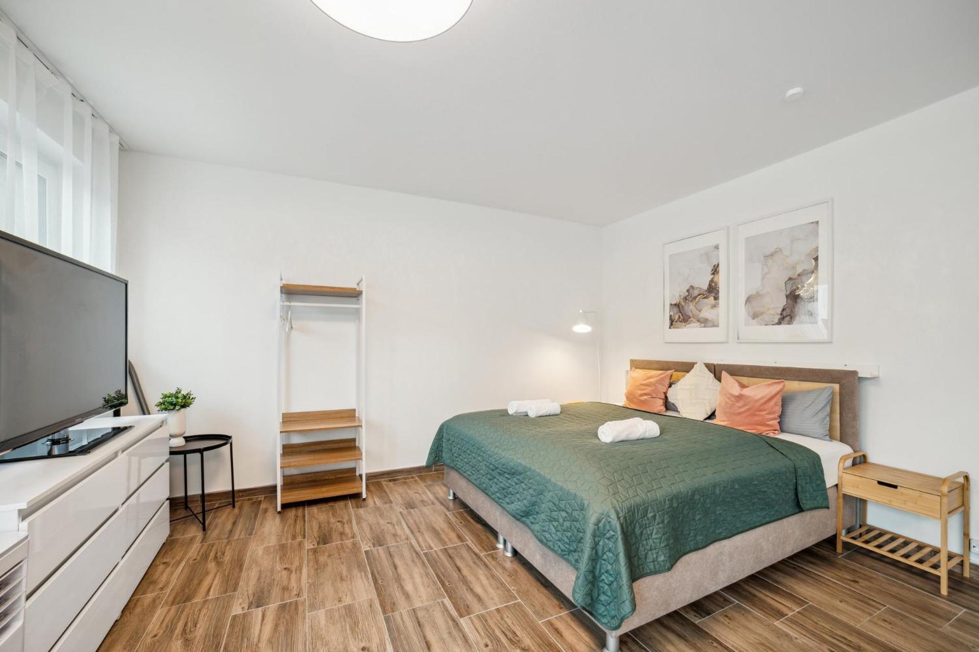 Sali Homes AM1 Elegant and Stylish Retreat in Heart of Bayreuth, Close to River