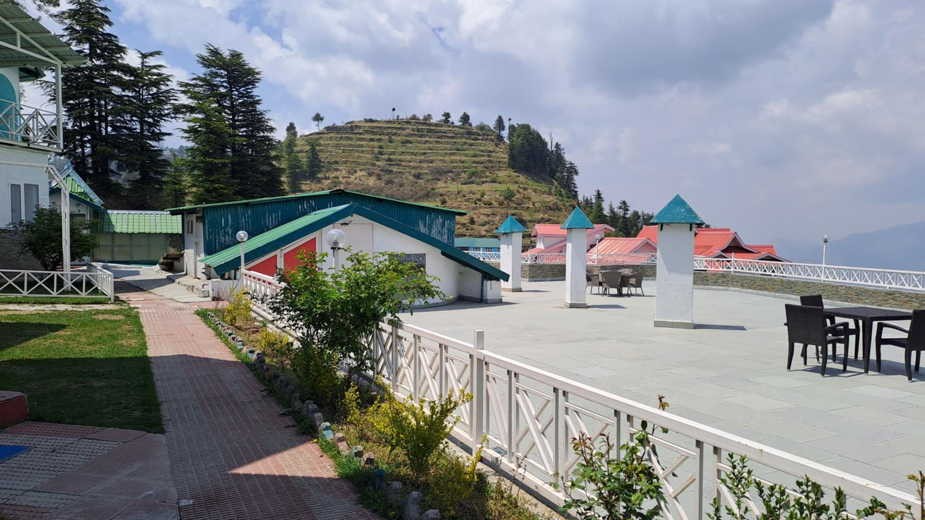Galleu Hill Resort, Kufri Himalayan view resort