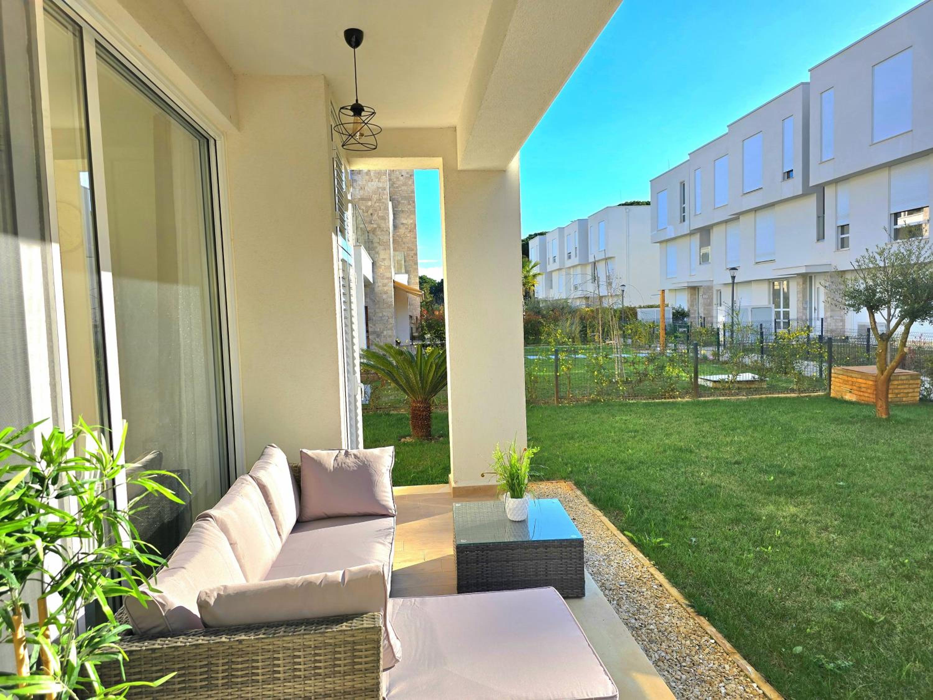 San Pietro Garden Apartment - 299