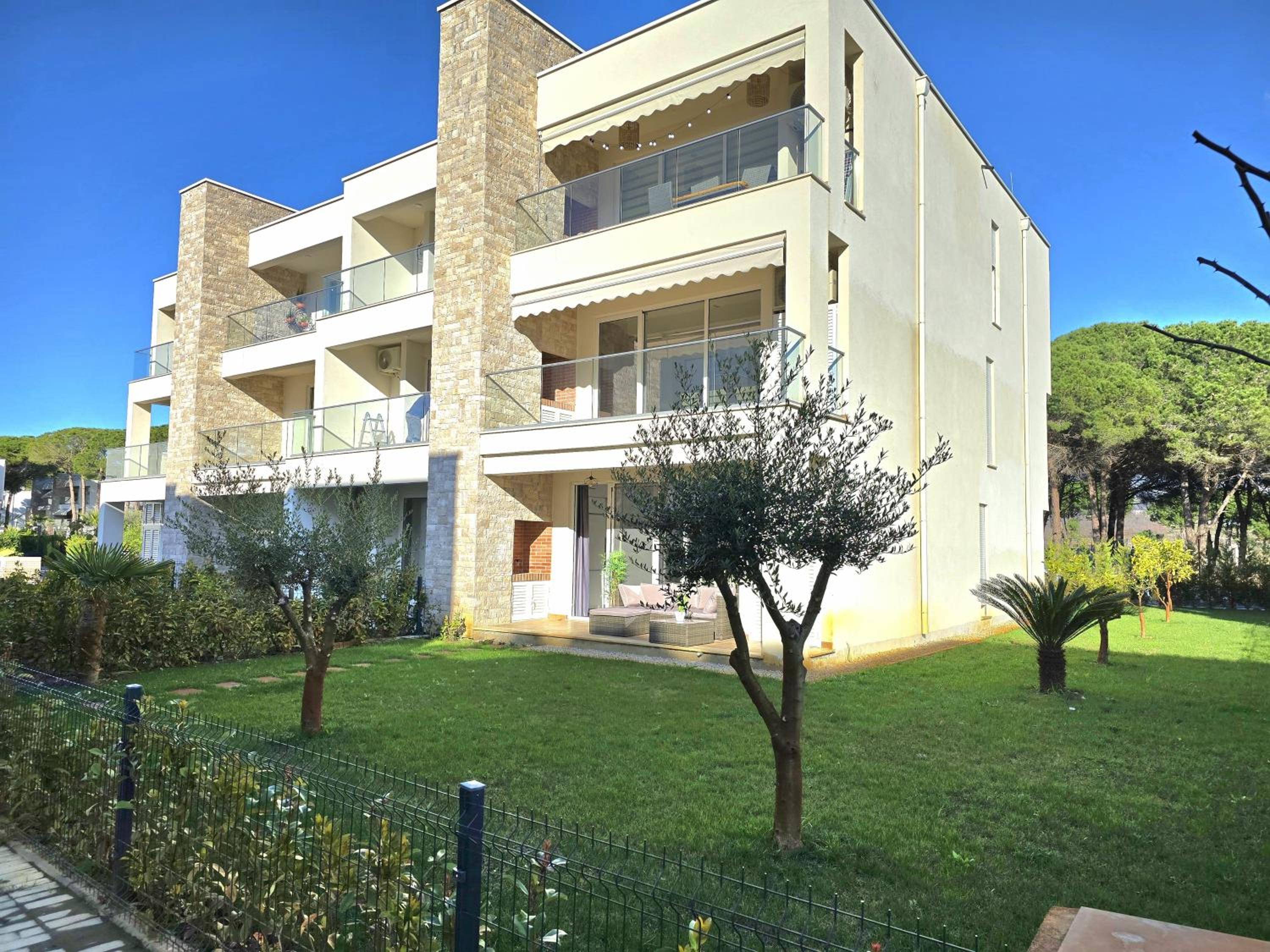 San Pietro Garden Apartment - 299