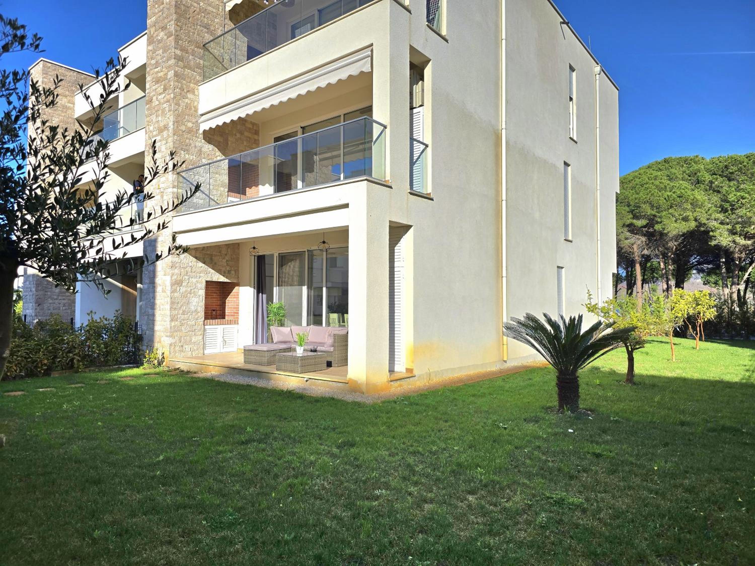 San Pietro Garden Apartment - 299