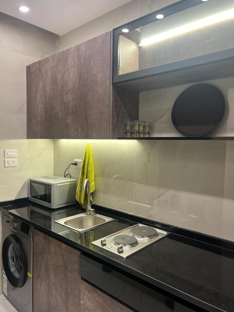 Third circle Luxury Hotel apartment view 5