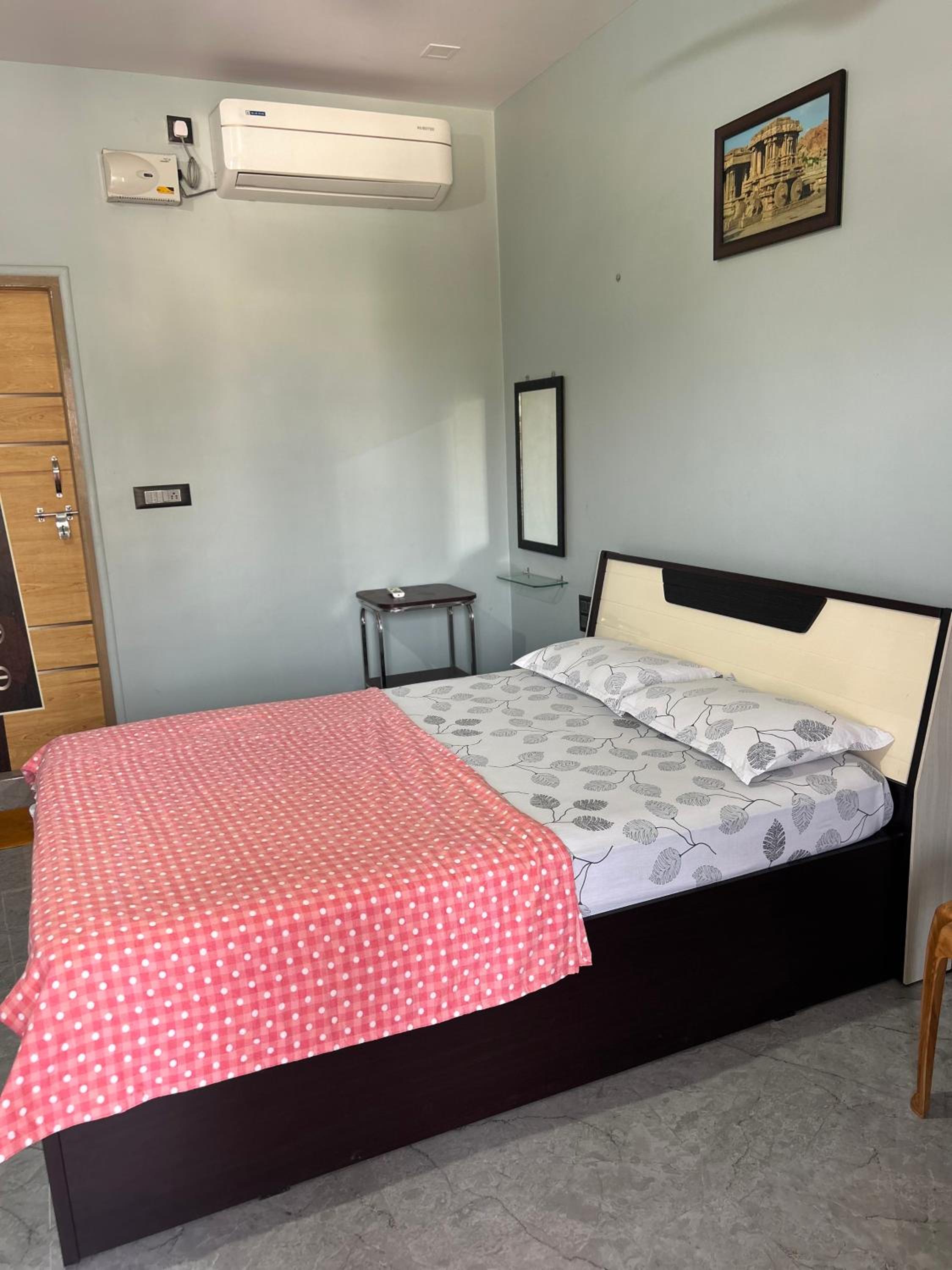 Lee home stay