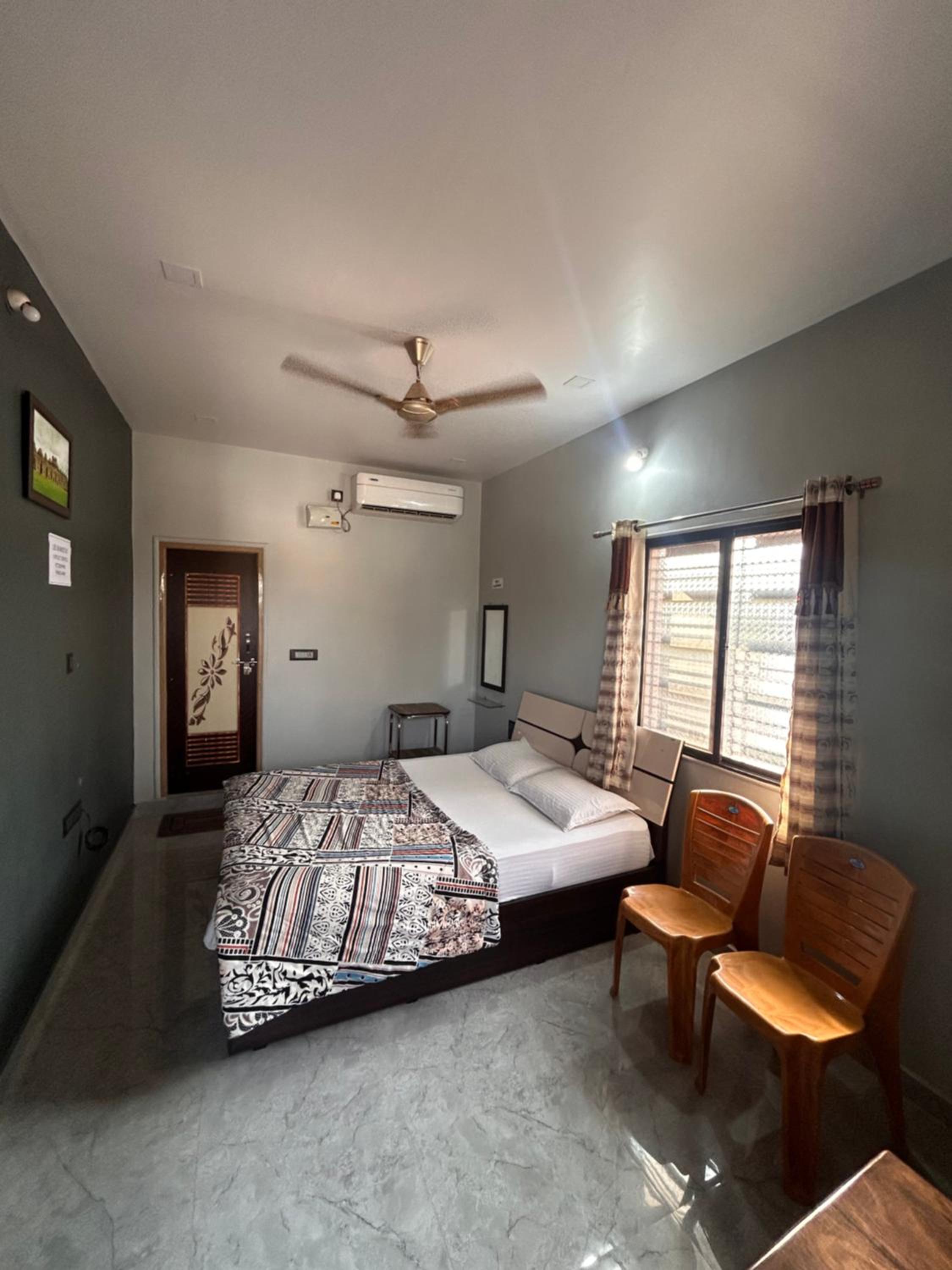 Lee home stay