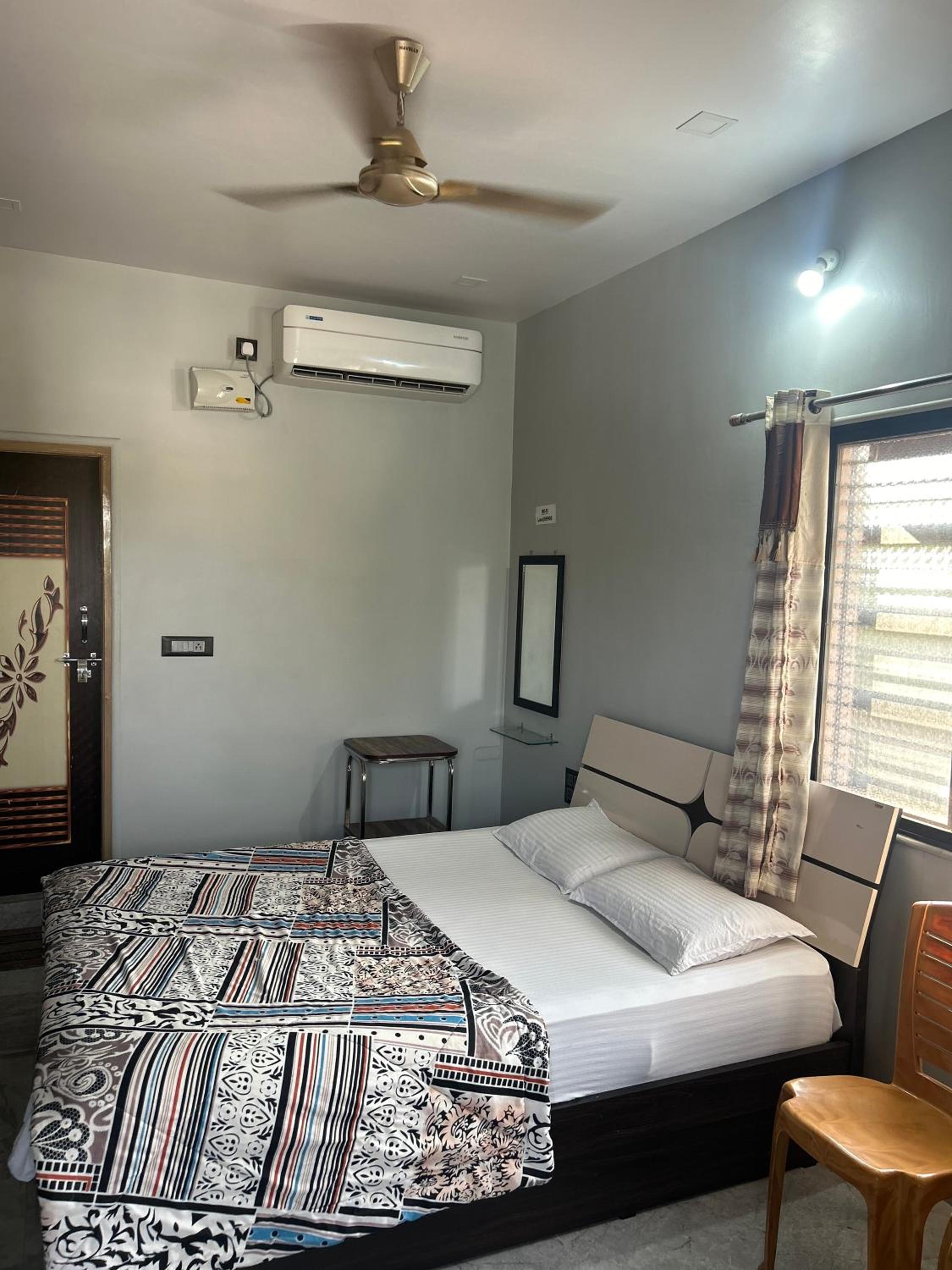 Lee home stay
