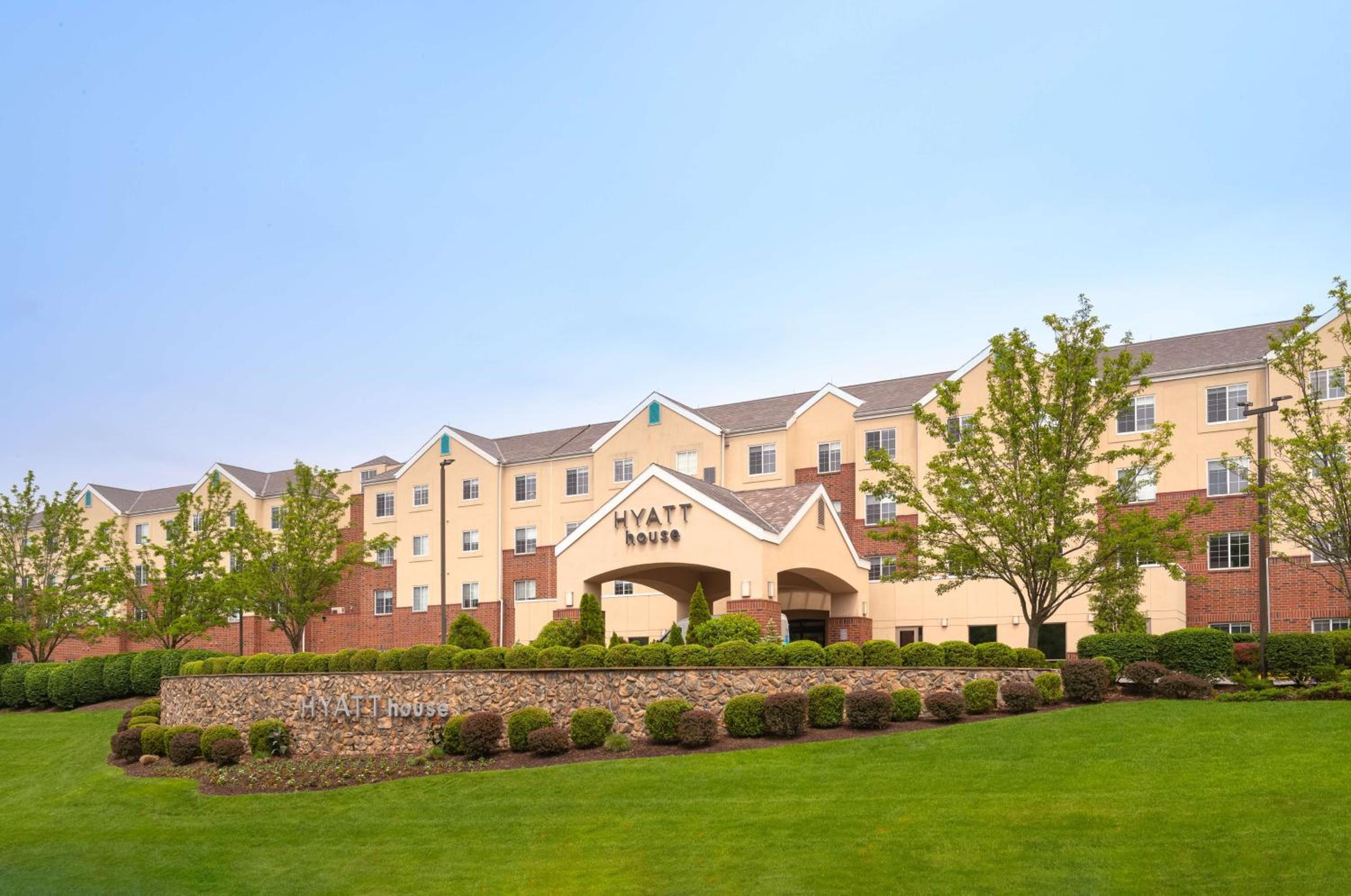 Hotel Hyatt House White Plains - Image 1