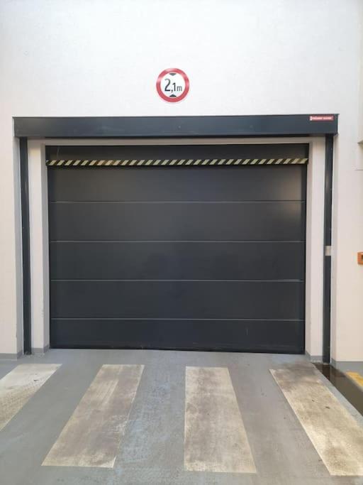 M&M2 apartment near center - free garage parking - AC view 5