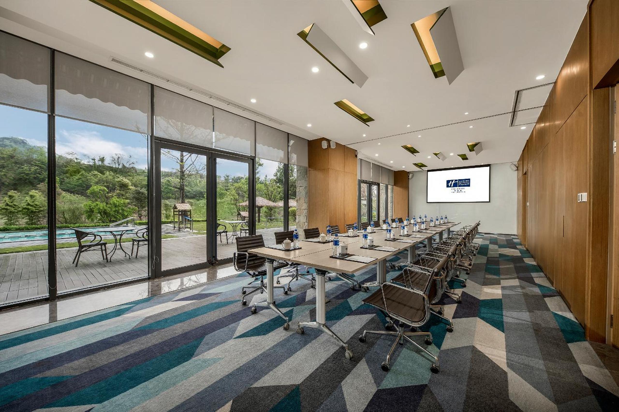 Holiday Inn Express Emei Mountain by IHG