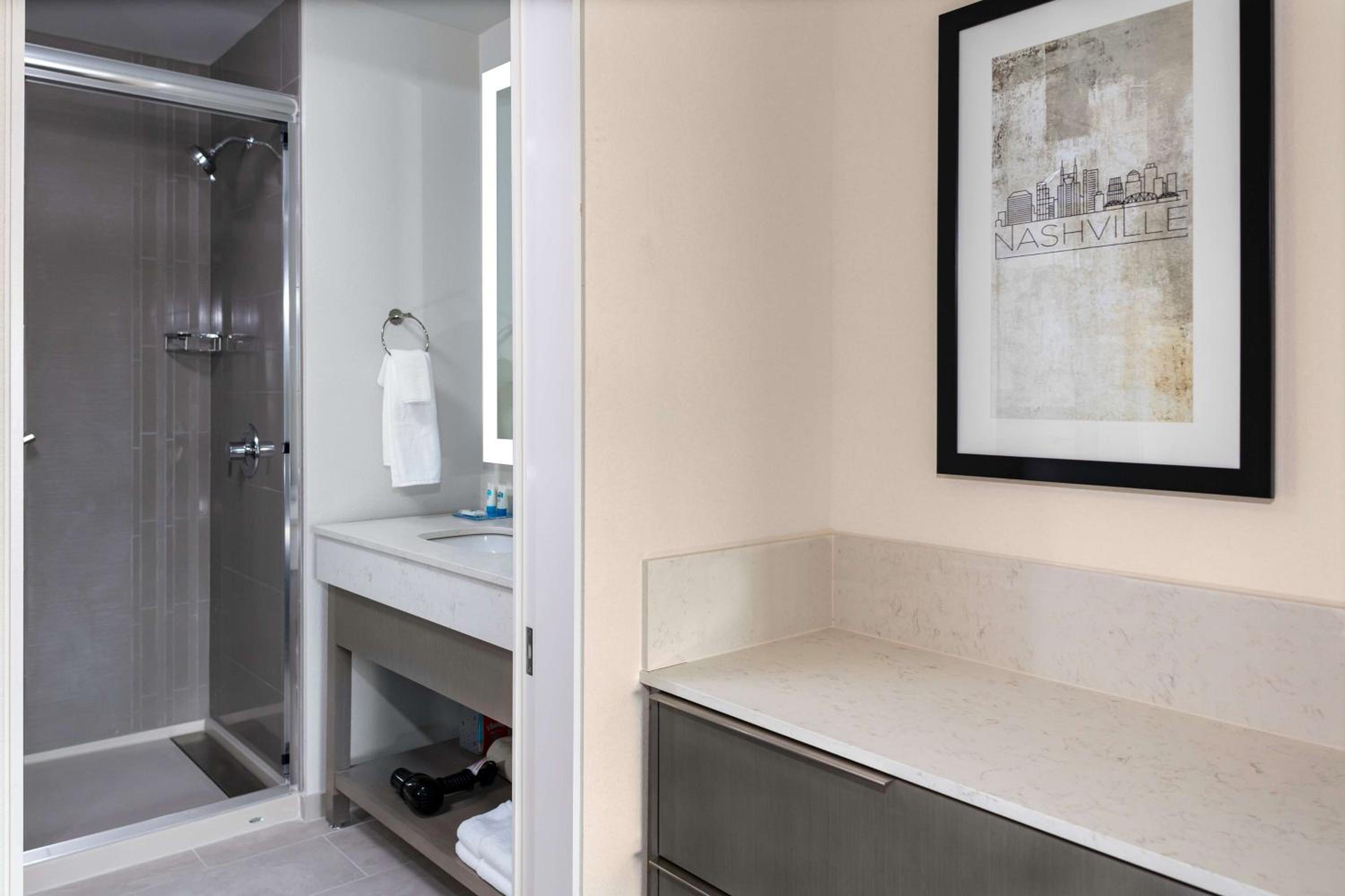 Hyatt House Nashville Downtown-Convention Center 2