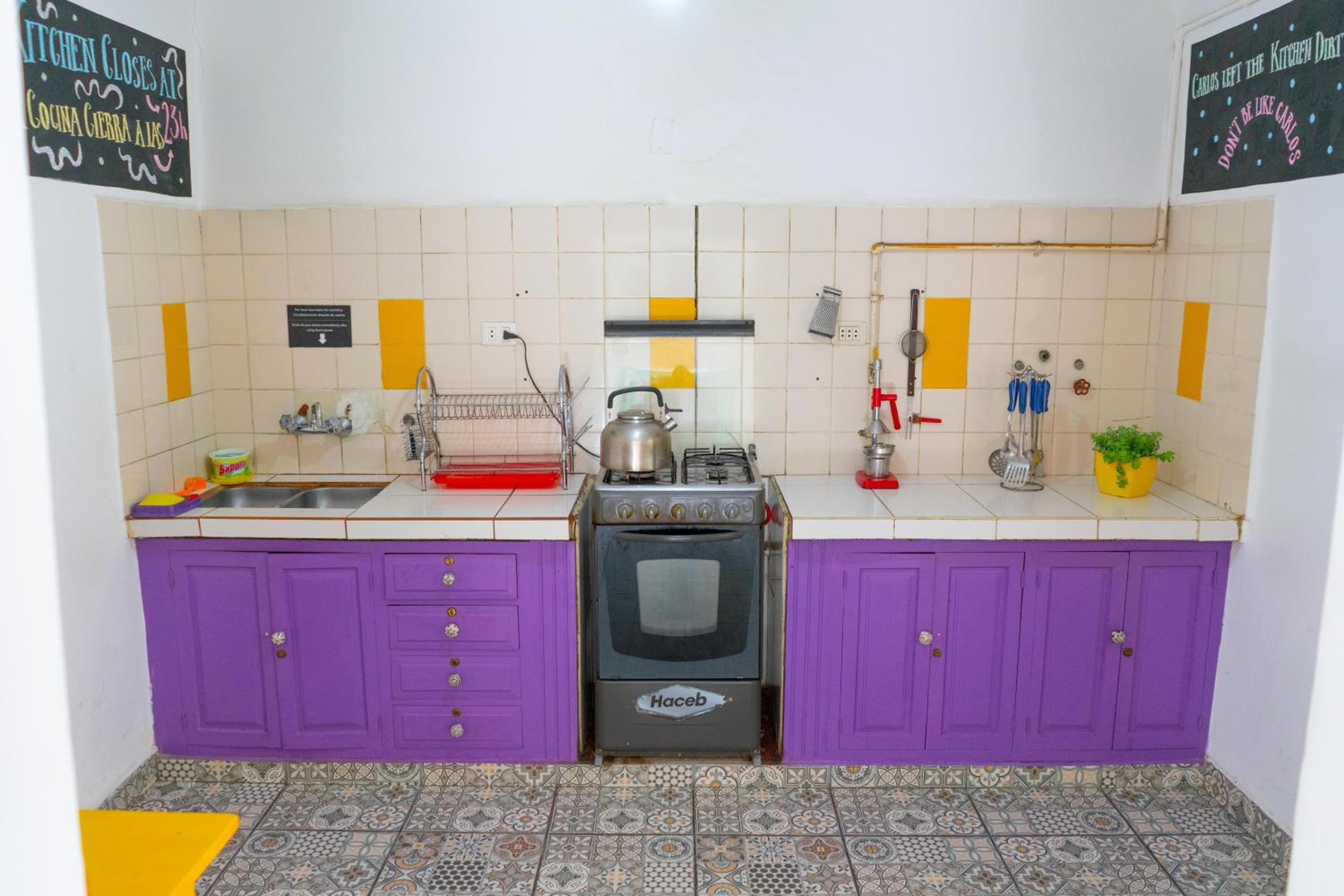 Casa Blanca Hostel