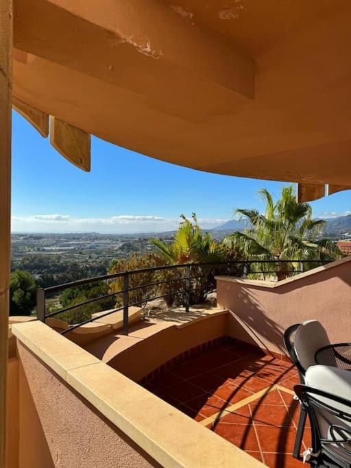 Magna Marbella 2 Bed apt with speacular sea views photo 4
