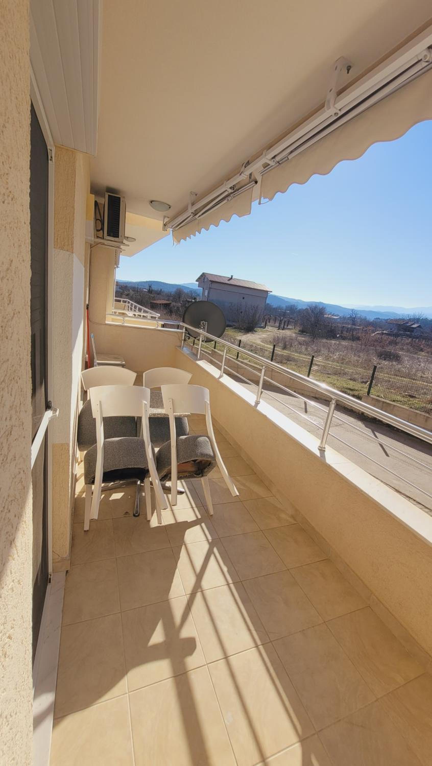 Nikola Flat view 3