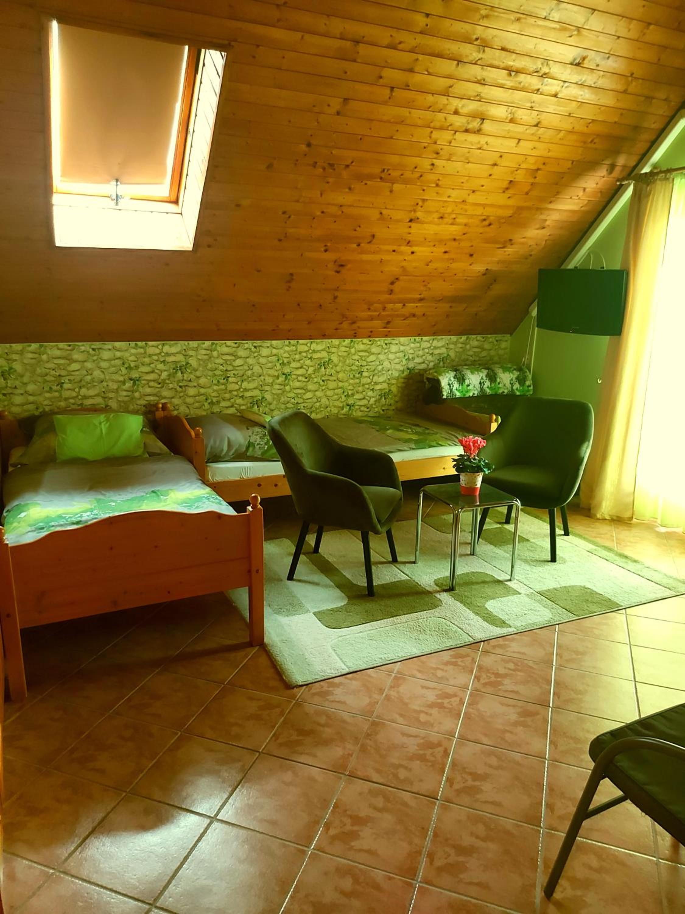Photo 51
