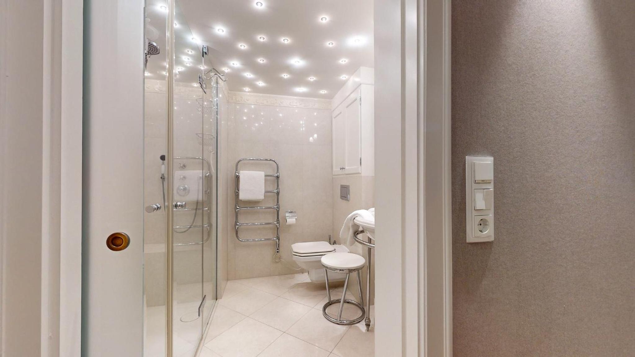 Heideblick en Munkmarsch — bathroom
