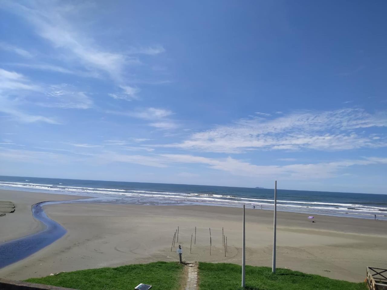 Pousada Peruíbe Frente ao Mar - Suítes, Kitnets e Apto